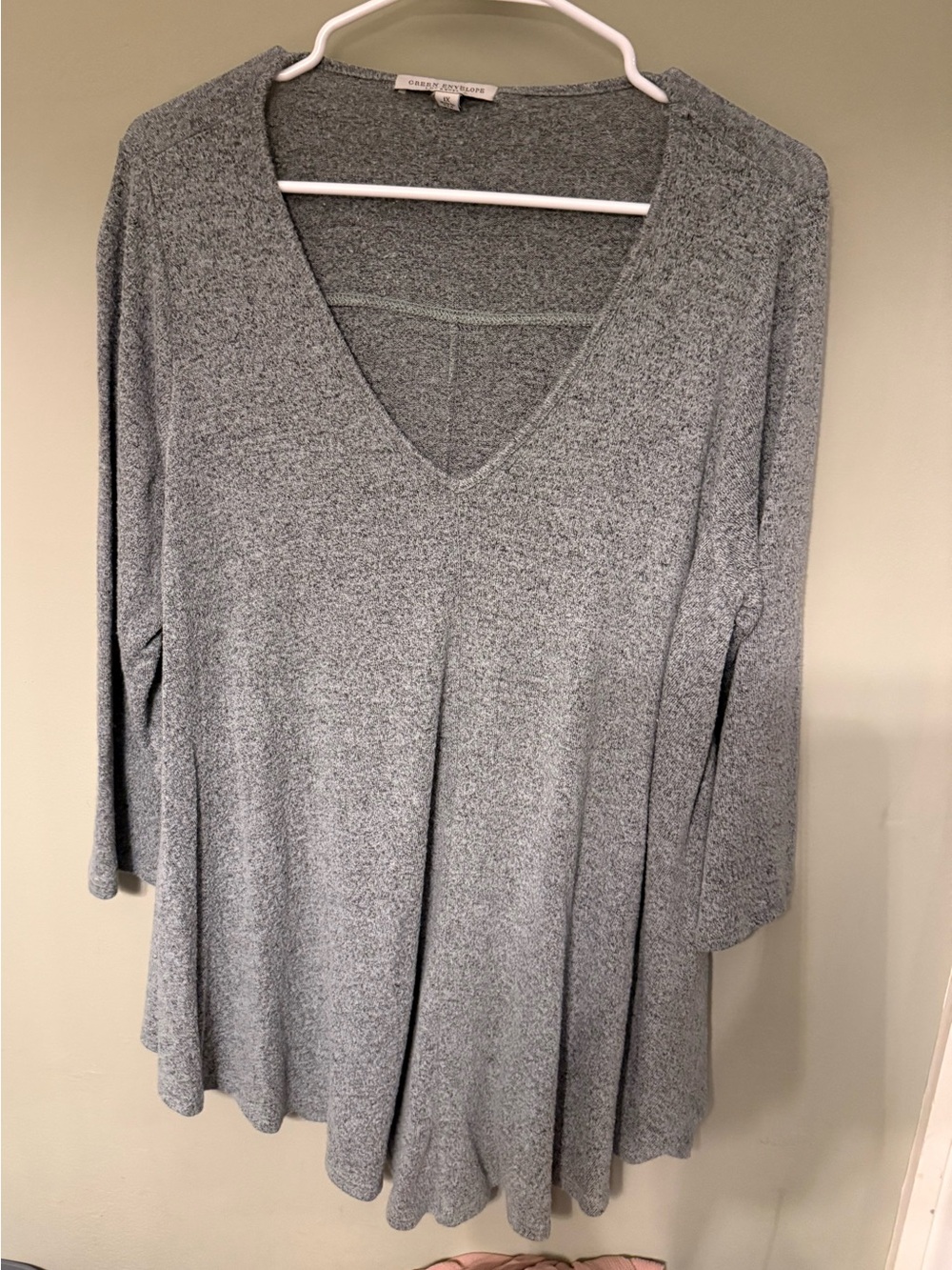 Green Envelope Heather Grey V-Neck Long Sleeve Tunic